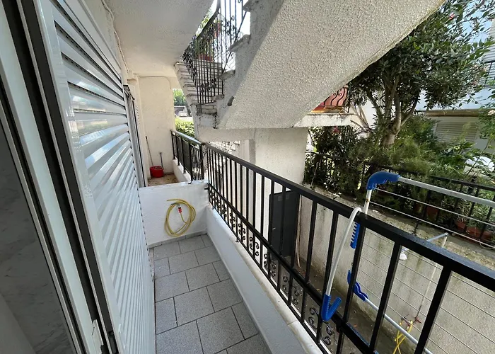 Kalyves Seafront Apartment
